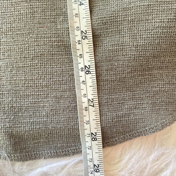 Men's American Eagle Sz Medium Long Sleeve Athletic Fit Waffle Knit Shirt Grey - Picture 8 of 9